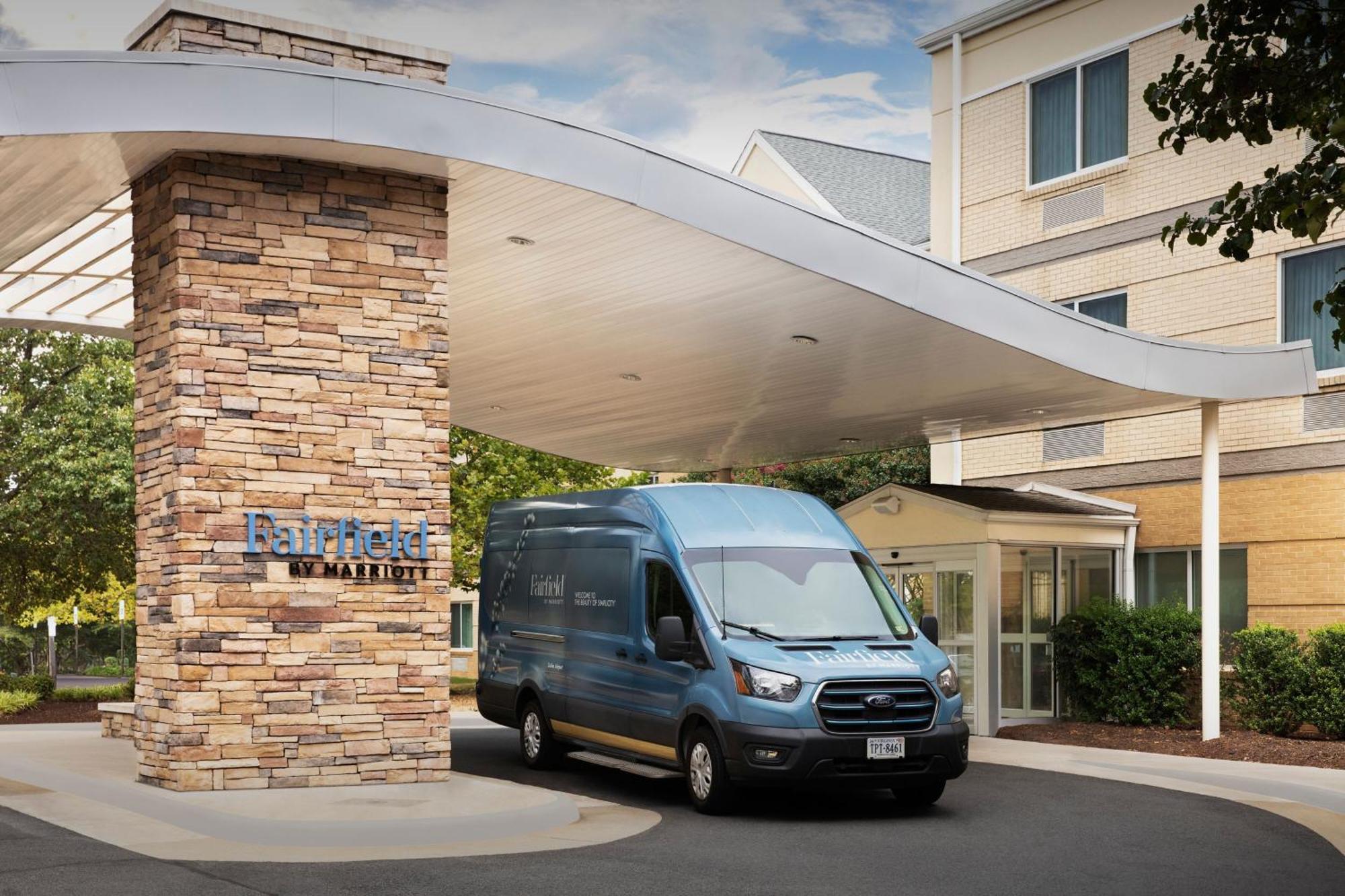 Fairfield Inn & Suites Dulles Airport Sterling Exterior photo